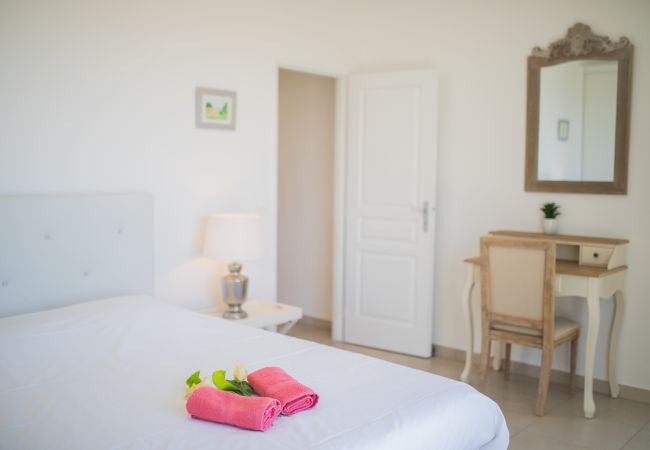 CHAMBRE 1 CHAMBRE 1