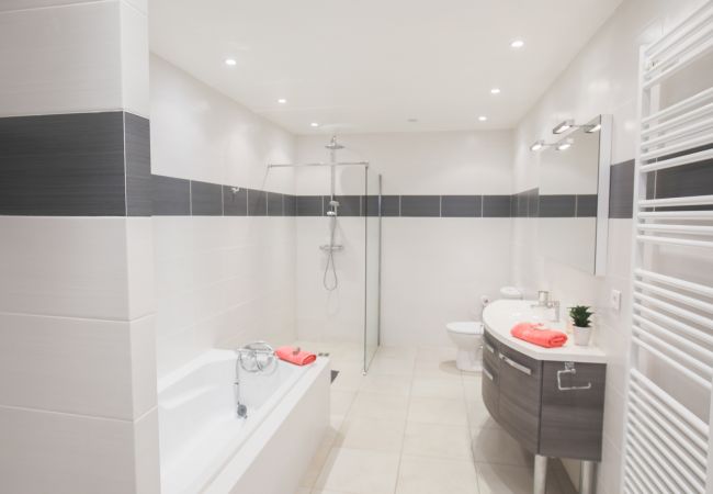 SALLE DE BAIN 3 SALLE DE BAIN 3