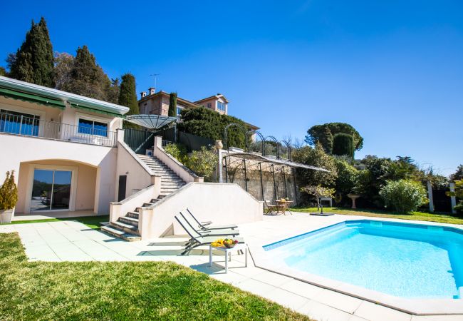VILLA VILLA