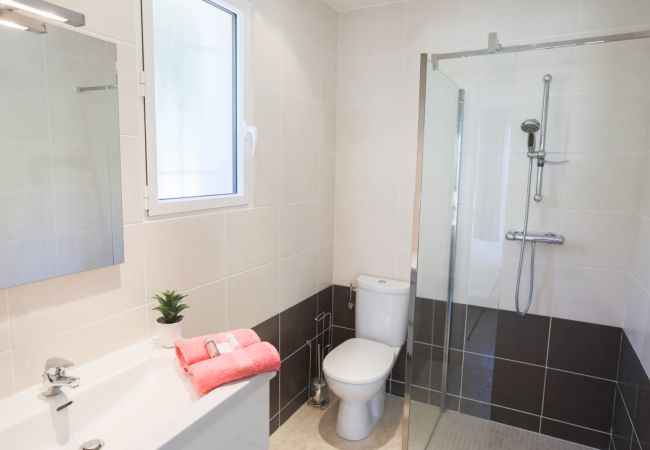 SALLE DE BAIN 2 SALLE DE BAIN 2