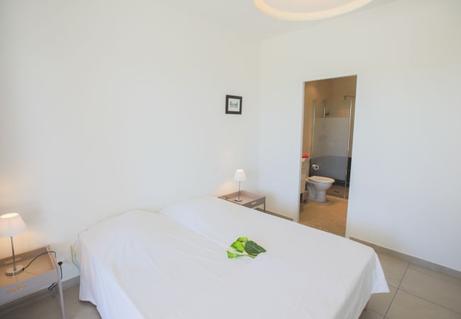 CHAMBRE 5 CHAMBRE 5
