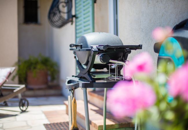 Villa à Juan-les-Pins -  VILLA LES ONDES, Charmente Villa, terrase, jardin avec piscine by RIVIERA HOLIDAY HOMES  Villa à Juan-les-Pins -  VILLA LES ONDES, Charmente Villa, terrase, jardin avec piscine by RIVIERA HOLIDAY HOMES