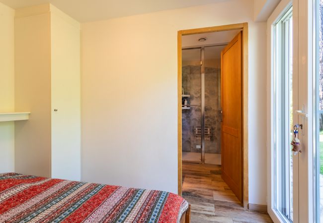 Villa à Juan-les-Pins -  VILLA LES ONDES, Charmente Villa, terrase, jardin avec piscine by RIVIERA HOLIDAY HOMES  Villa à Juan-les-Pins -  VILLA LES ONDES, Charmente Villa, terrase, jardin avec piscine by RIVIERA HOLIDAY HOMES