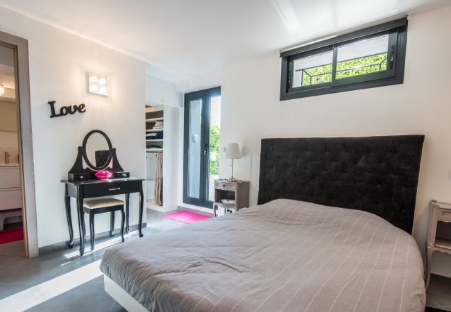 CHAMBRE CHAMBRE
