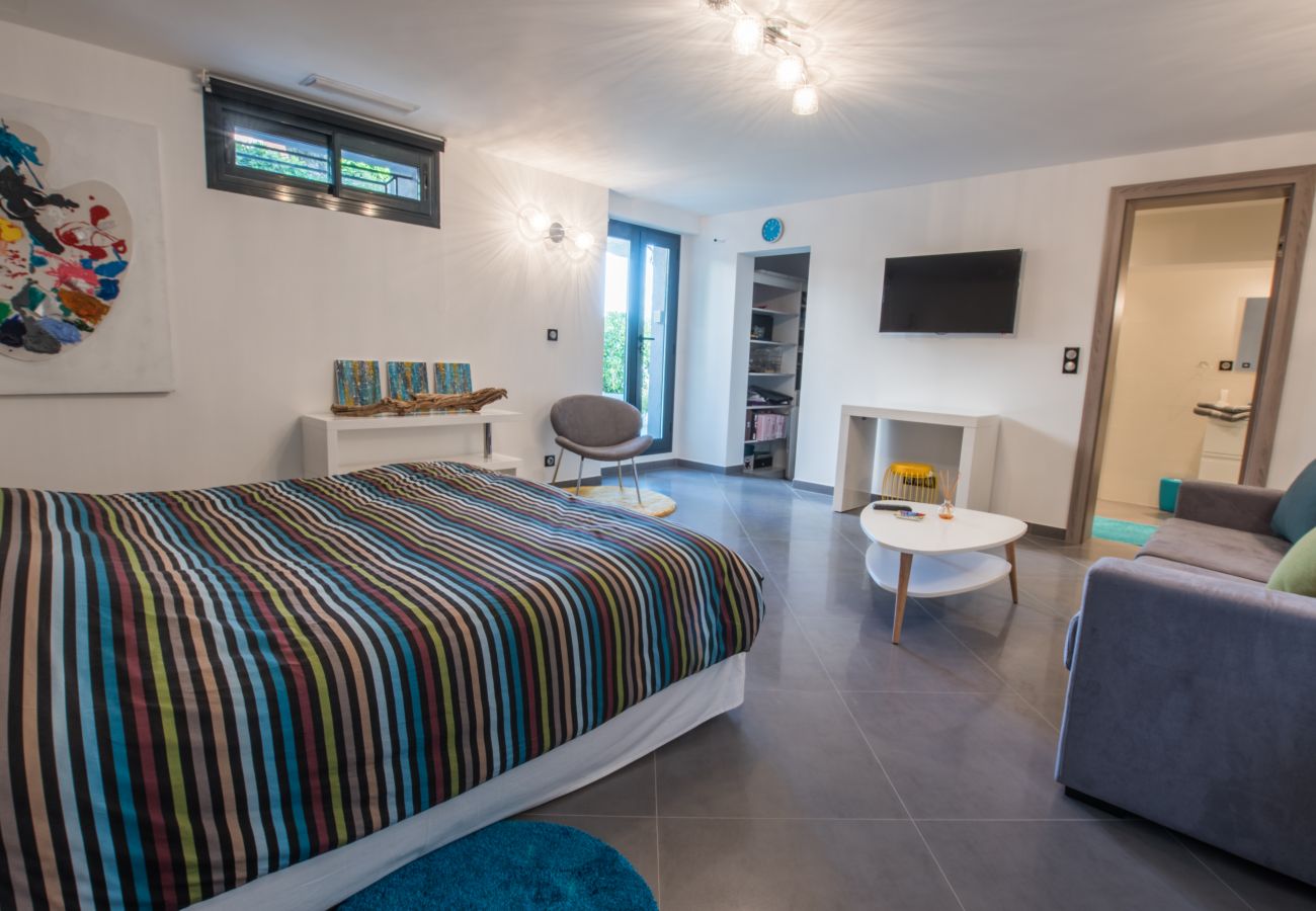 CHAMBRE CHAMBRE
