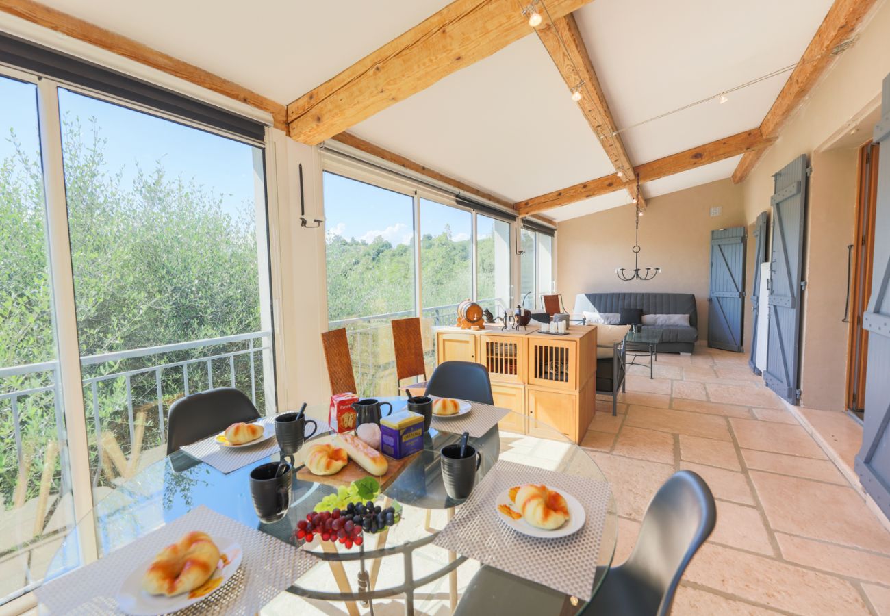 SALON / SALLE A MANGER SALON / SALLE A MANGER