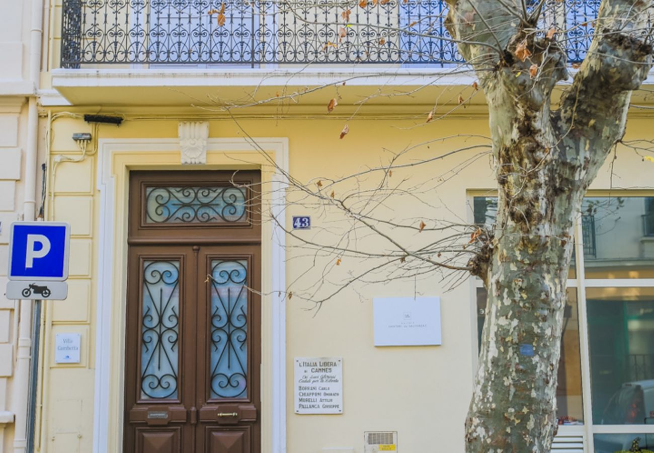 L'IMMEUBLE L'IMMEUBLE