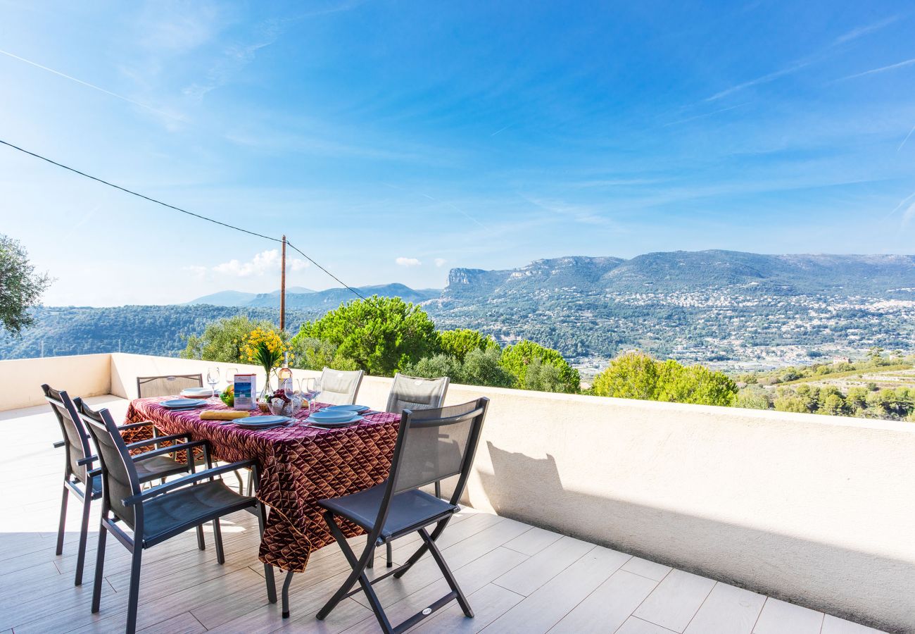 Villa à Nice - BELLET HILLS Belle villa avec piscine et vue montagne