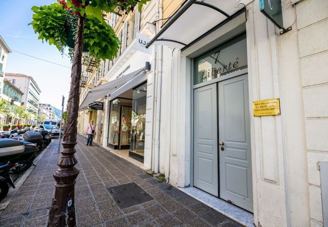 Appartement à Nice - THE LIBERTY By Riviera Holiday Homes  Appartement à Nice - THE LIBERTY By Riviera Holiday Homes