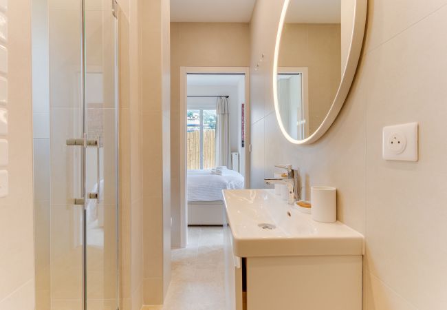 Appartement à Nice - COCO BEACH AP4476 by Riviera Holiday Homes Appartement à Nice - COCO BEACH AP4476 by Riviera Holiday Homes