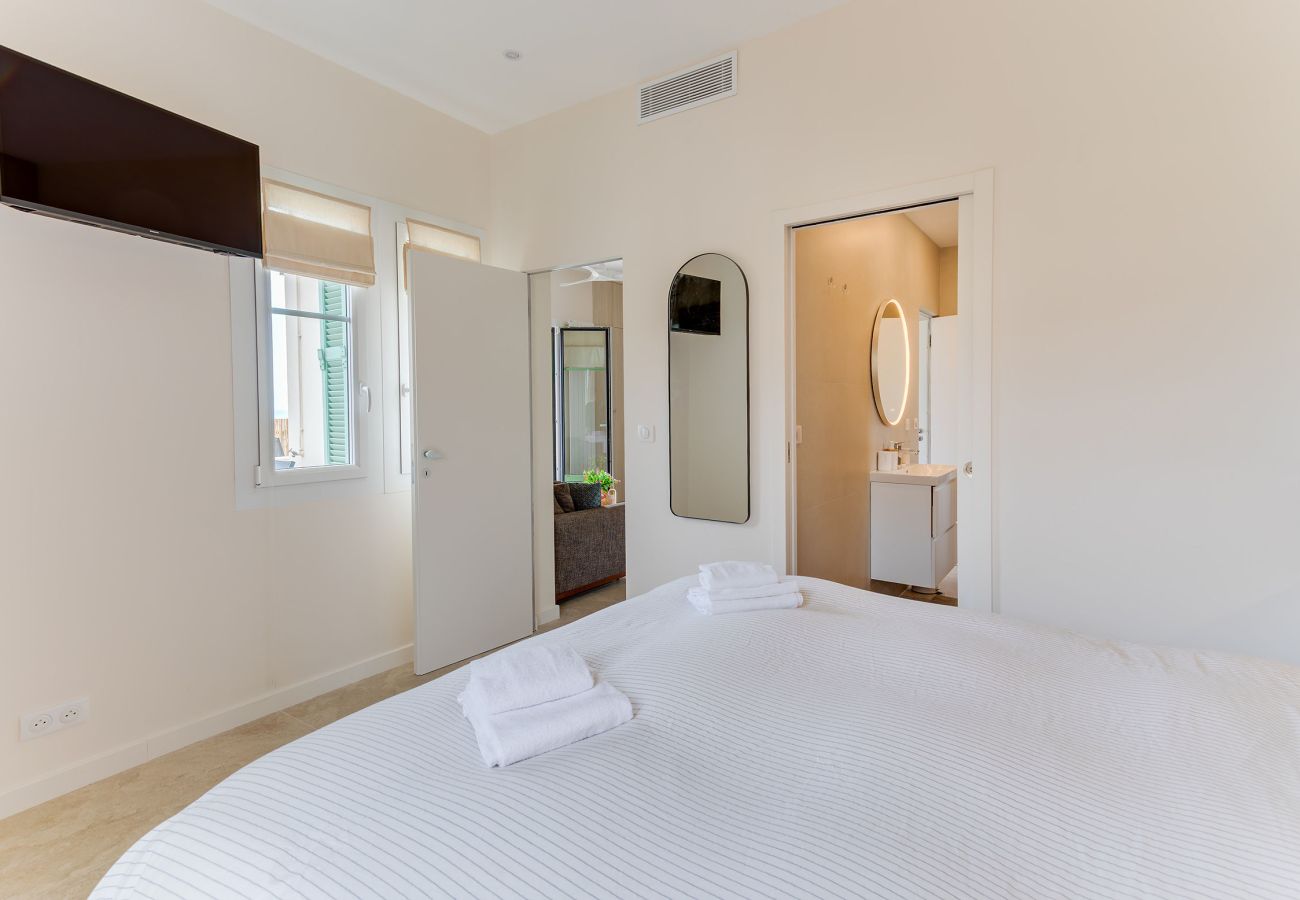 Appartement à Nice - COCO BEACH AP4476 by Riviera Holiday Homes
