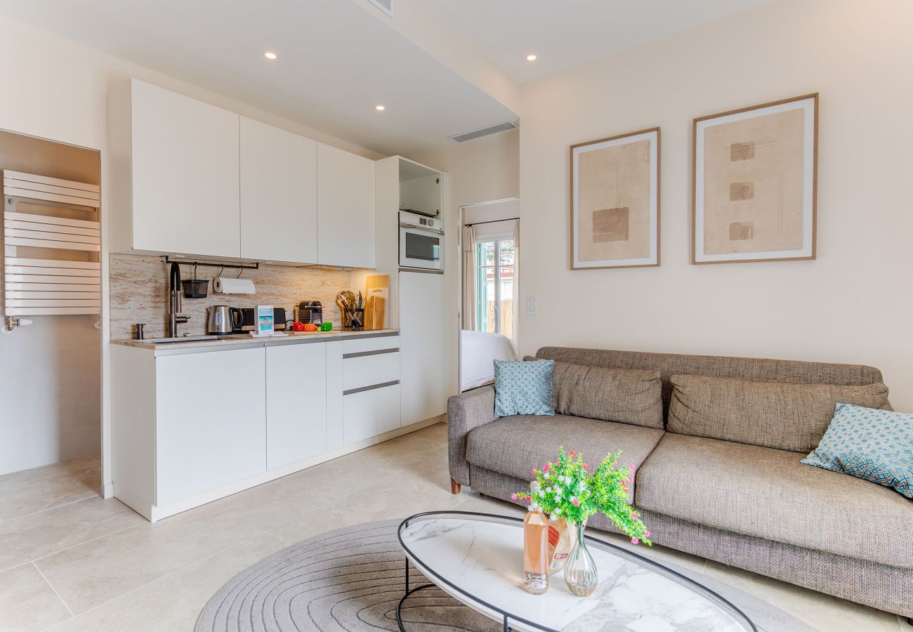 Appartement à Nice - COCO BEACH AP4476 by Riviera Holiday Homes