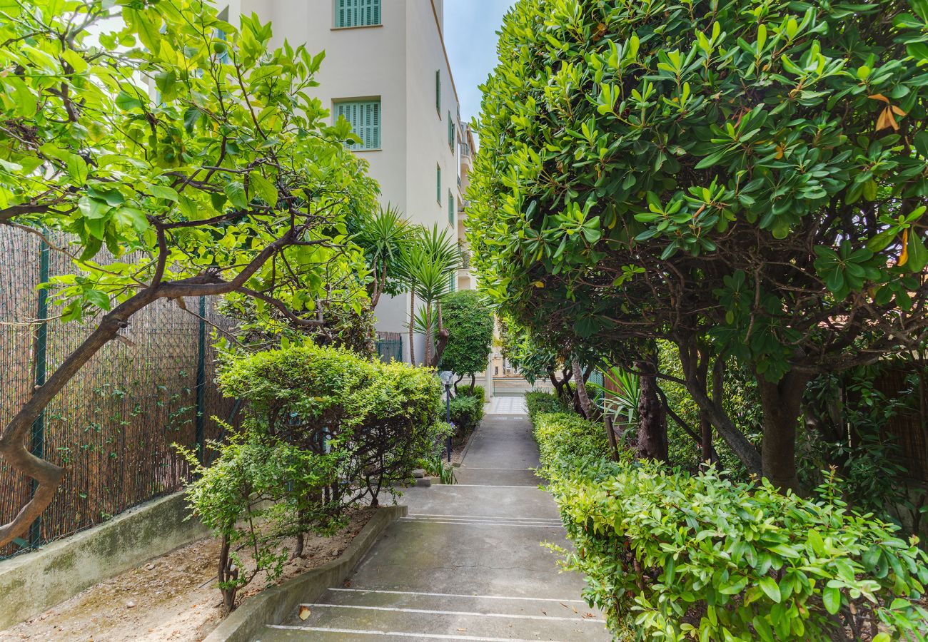 Appartement à Nice - COCO BEACH AP4476 by Riviera Holiday Homes