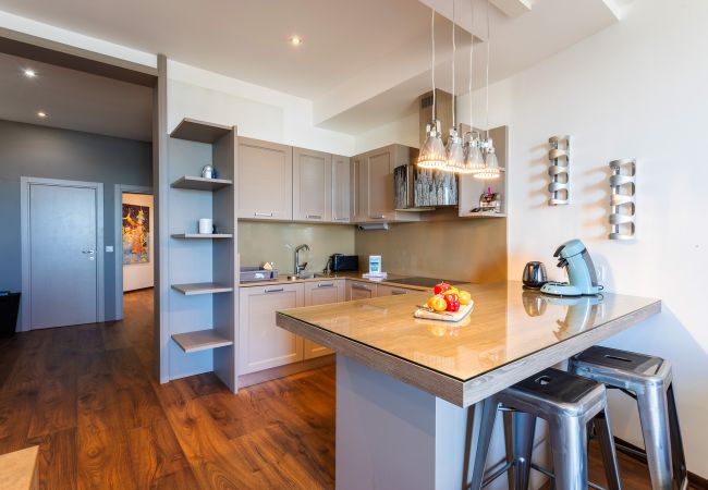 Appartement à Nice - BAMBOO PLAGE AP4220 by Riviera Holiday Homes  Appartement à Nice - BAMBOO PLAGE AP4220 by Riviera Holiday Homes