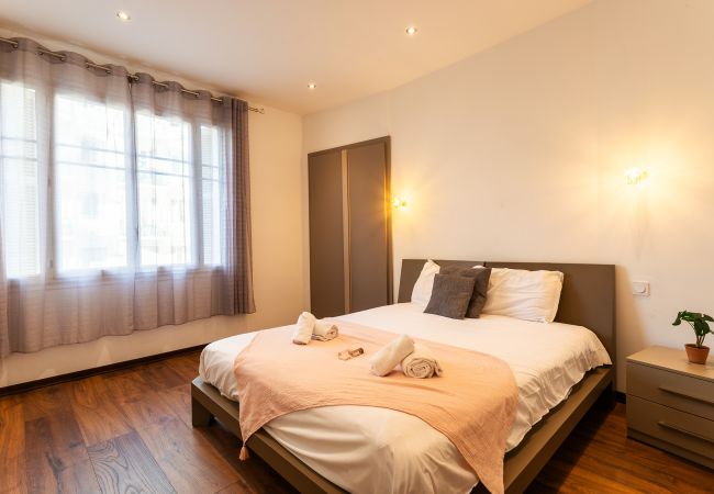 Appartement à Nice - BAMBOO PLAGE AP4220 by Riviera Holiday Homes  Appartement à Nice - BAMBOO PLAGE AP4220 by Riviera Holiday Homes