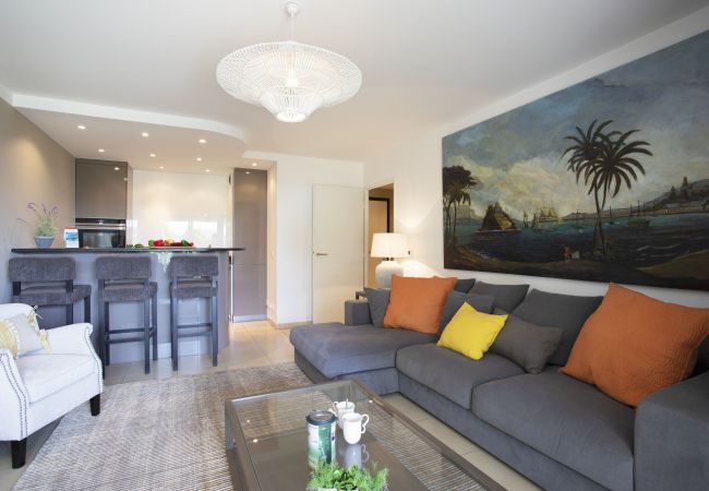 Appartement à Nice - DOMAINE DES ROSES, piscine, jardin, clim  By Riviera Holiday Homes Appartement à Nice - DOMAINE DES ROSES, piscine, jardin, clim  By Riviera Holiday Homes