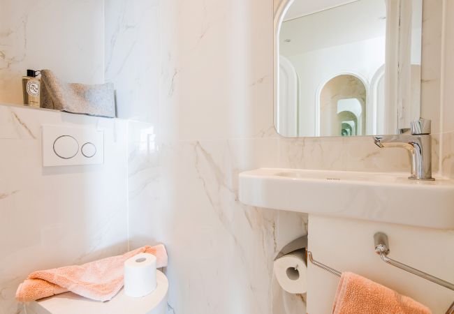 Appartement à Villefranche-sur-Mer - Terrace on the bay 2 by Riviera Holiday Homes  Appartement à Villefranche-sur-Mer - Terrace on the bay 2 by Riviera Holiday Homes