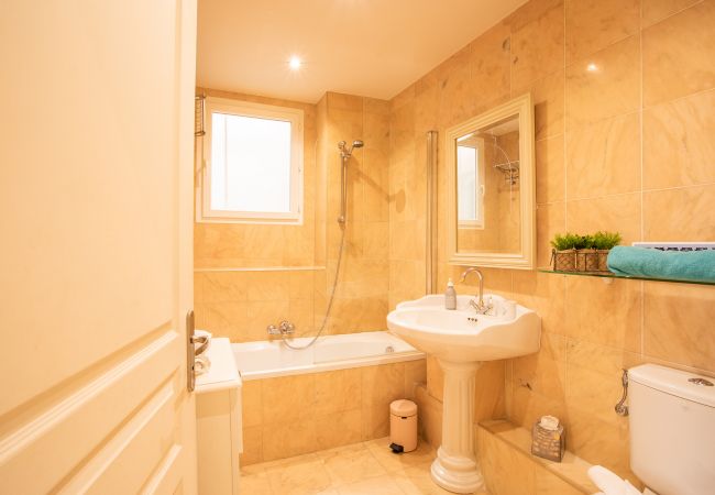 Appartement à Nice -  LE FOCH By Riviera Holiday Homes Appartement à Nice -  LE FOCH By Riviera Holiday Homes