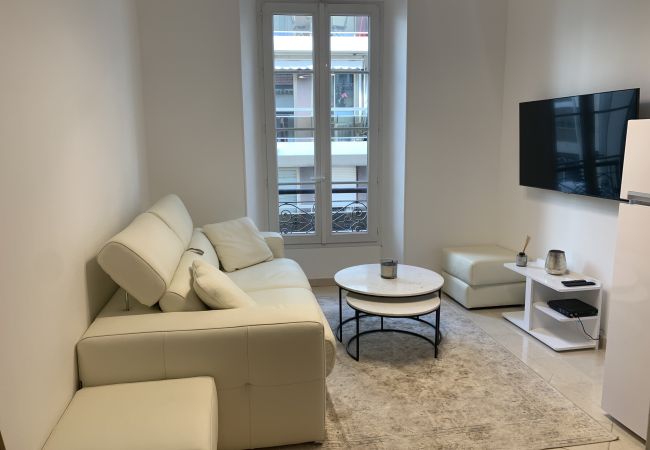 Appartement à Cannes - 12 Mace/Azar12/2P 