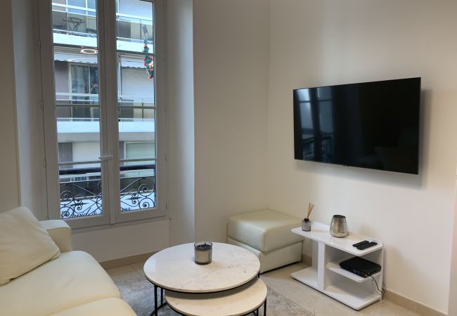 Appartement à Cannes - 12 Mace/Azar12/2P 