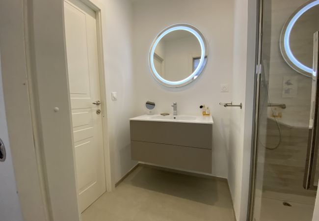 Appartement à Cannes - PER1308 grand palais