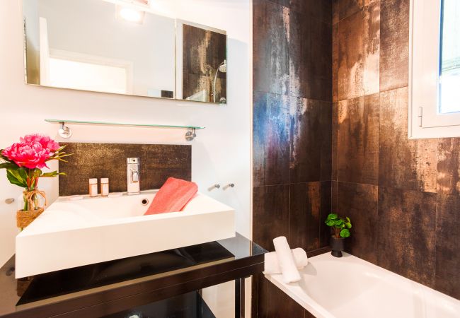 Appartement à Nice - LE TIVOLI centre ville By Riviera Holiday Homes Appartement à Nice - LE TIVOLI centre ville By Riviera Holiday Homes