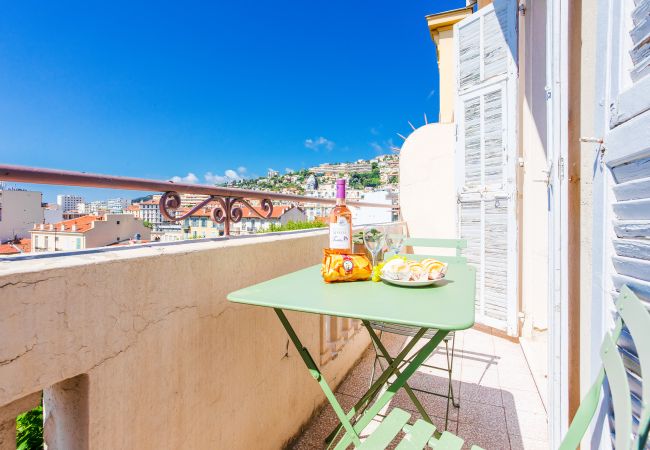 Appartement à Nice - COSY GARNIER by Riviera Holiday Homes  Appartement à Nice - COSY GARNIER by Riviera Holiday Homes
