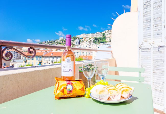 Appartement à Nice - COSY GARNIER by Riviera Holiday Homes  Appartement à Nice - COSY GARNIER by Riviera Holiday Homes