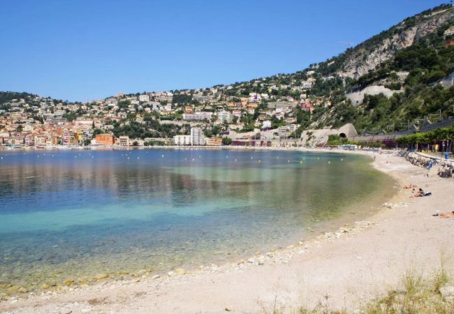 Plage de villefranche sur Mer