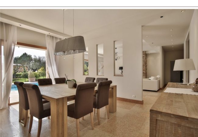 Villa à Châteauneuf-Grasse - Villa Ock en Bourg - Etoiles du Sud Villa à Châteauneuf-Grasse - Villa Ock en Bourg - Etoiles du Sud