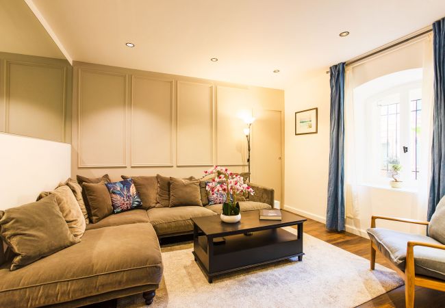 Appartement à Villefranche-sur-Mer - LE MAY AP4338 By Riviera Holiday Homes Appartement à Villefranche-sur-Mer - LE MAY AP4338 By Riviera Holiday Homes