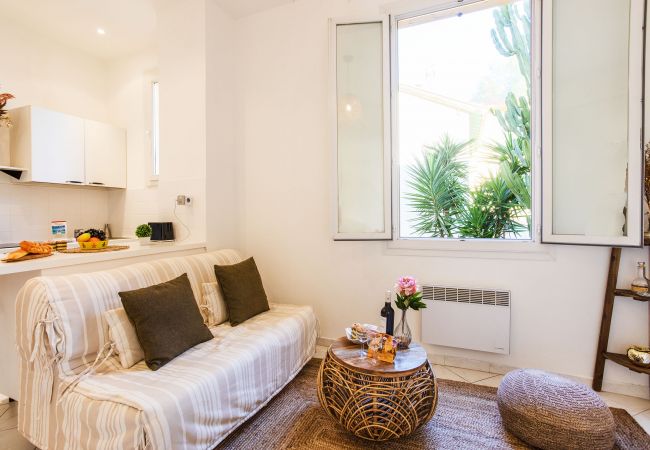 Appartement à Villefranche-sur-Mer - LE FLORIDA AP4340 By Riviera Holiday Homes Appartement à Villefranche-sur-Mer - LE FLORIDA AP4340 By Riviera Holiday Homes