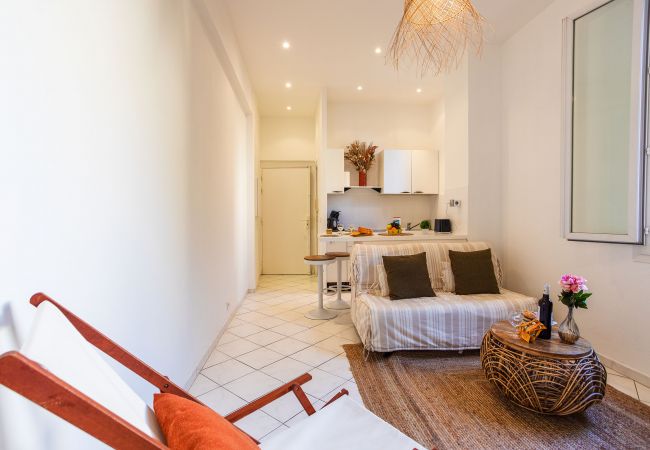 Appartement à Villefranche-sur-Mer - LE FLORIDA AP4340 By Riviera Holiday Homes Appartement à Villefranche-sur-Mer - LE FLORIDA AP4340 By Riviera Holiday Homes