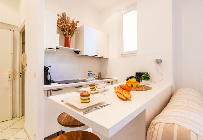 Appartement à Villefranche-sur-Mer - LE FLORIDA AP4340 By Riviera Holiday Homes Appartement à Villefranche-sur-Mer - LE FLORIDA AP4340 By Riviera Holiday Homes