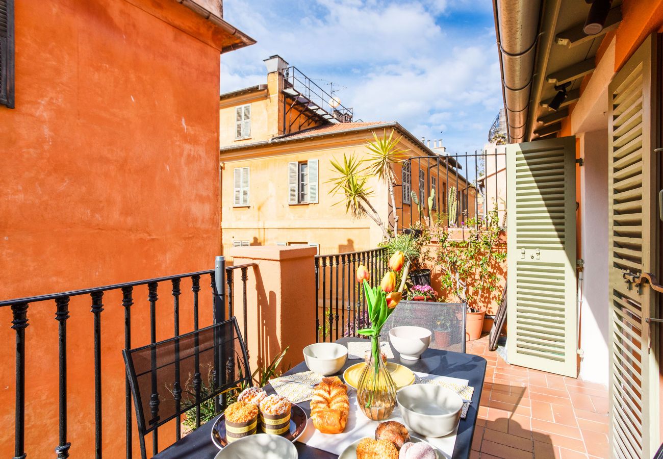 Terrasse ensoleillée