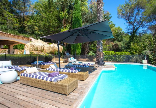 Villa à Tourrettes-sur-Loup - VILLA DES PARFUMS VI4382 By Riviera Holiday Homes Villa à Tourrettes-sur-Loup - VILLA DES PARFUMS VI4382 By Riviera Holiday Homes