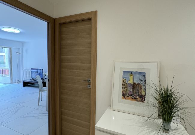 Appartement à Cannes - PALAIS ROYAL CROISETTE 2 CHAMBRES Appartement à Cannes - PALAIS ROYAL CROISETTE 2 CHAMBRES