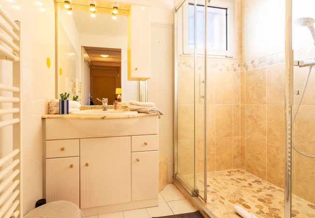 Appartement à Nice -  LE JARDIN BLEU AP4388 By Riviera Holiday Homes  Appartement à Nice -  LE JARDIN BLEU AP4388 By Riviera Holiday Homes