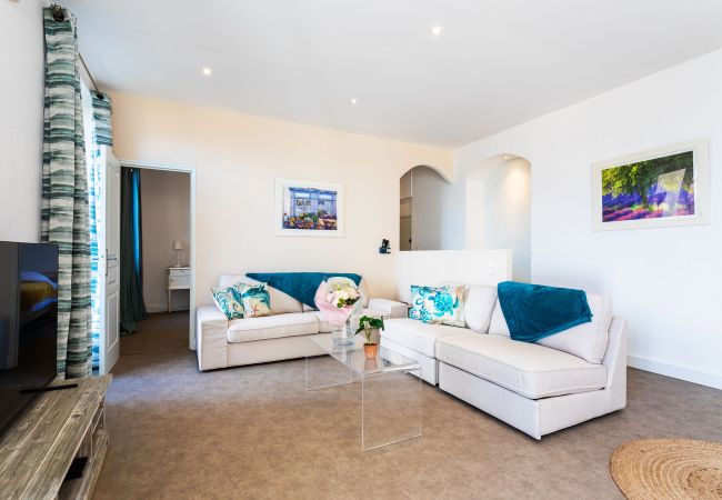 Appartement à Villefranche-sur-Mer -  LE PROVENÇAL AP4389 By Riviera Holiday Homes Appartement à Villefranche-sur-Mer -  LE PROVENÇAL AP4389 By Riviera Holiday Homes