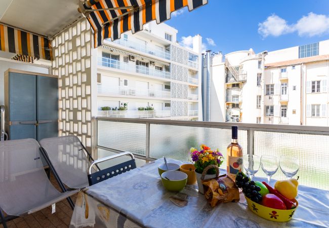 Studio à Nice - Royal Luxembourg AP4397 By Riviera Holiday Homes Studio à Nice - Royal Luxembourg AP4397 By Riviera Holiday Homes