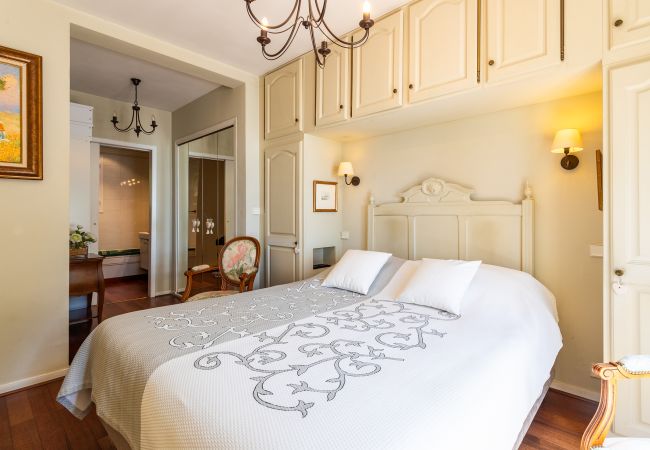 Villa à Nice - VILLA HATELMA VI4404 By Riviera Holiday Homes  Villa à Nice - VILLA HATELMA VI4404 By Riviera Holiday Homes