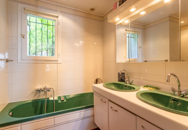 Villa à Nice - VILLA HATELMA VI4404 By Riviera Holiday Homes  Villa à Nice - VILLA HATELMA VI4404 By Riviera Holiday Homes