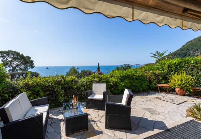 Villa à Eze - VILLA LA PETITE RESERVE VI4416 By Riviera Holiday Homes Villa à Eze - VILLA LA PETITE RESERVE VI4416 By Riviera Holiday Homes