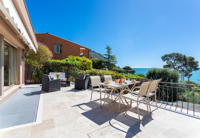 Villa à Eze - VILLA LA PETITE RESERVE VI4416 By Riviera Holiday Homes Villa à Eze - VILLA LA PETITE RESERVE VI4416 By Riviera Holiday Homes