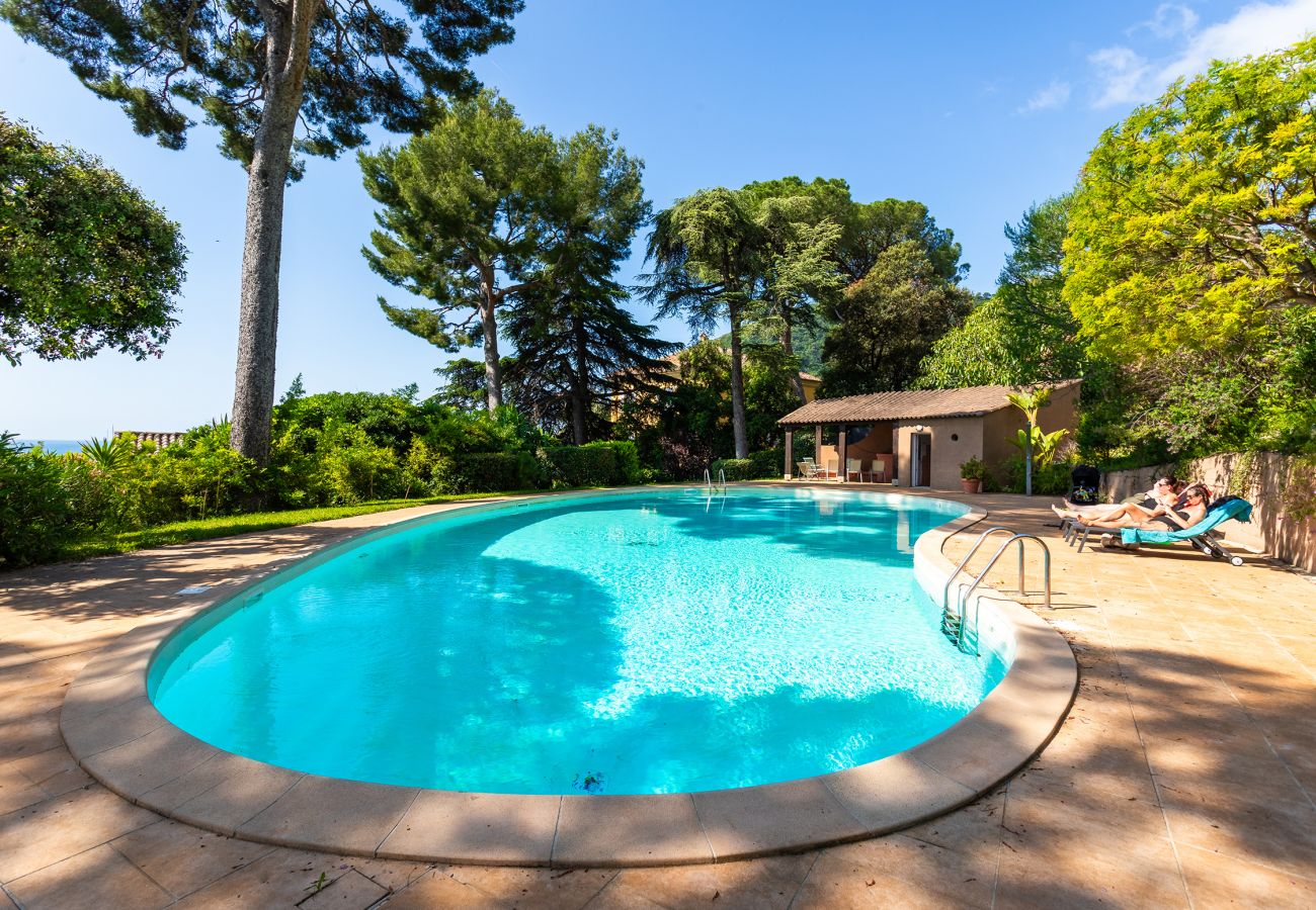 Villa à Eze - VILLA LA PETITE RESERVE VI4416 By Riviera Holiday Homes