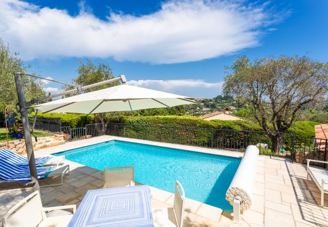 Villa à Mougins - VILLA LA ROSERAIE VI4425 By Riviera Holiday Homes Villa à Mougins - VILLA LA ROSERAIE VI4425 By Riviera Holiday Homes