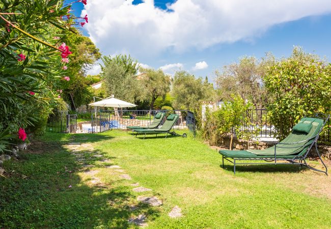 Villa à Mougins - VILLA LA ROSERAIE VI4425 By Riviera Holiday Homes Villa à Mougins - VILLA LA ROSERAIE VI4425 By Riviera Holiday Homes