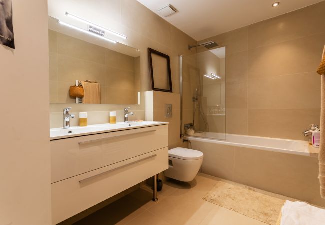 Appartement à Nice - PORT LYMPIA AP4429 By Riviera Holiday Homes  Appartement à Nice - PORT LYMPIA AP4429 By Riviera Holiday Homes