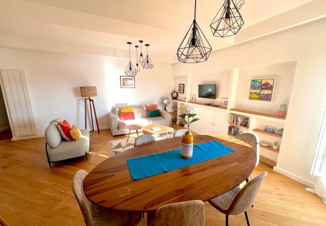 Appartement à Villefranche-sur-Mer - LARA AP4441 By Riviera Holiday Homes  Appartement à Villefranche-sur-Mer - LARA AP4441 By Riviera Holiday Homes