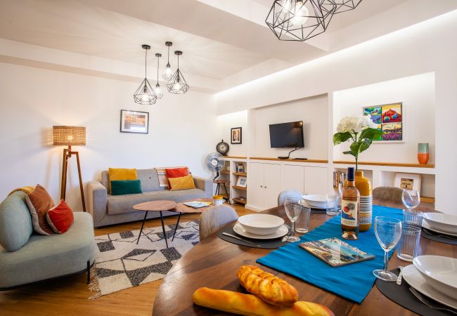 Appartement à Villefranche-sur-Mer - LARA AP4441 By Riviera Holiday Homes  Appartement à Villefranche-sur-Mer - LARA AP4441 By Riviera Holiday Homes